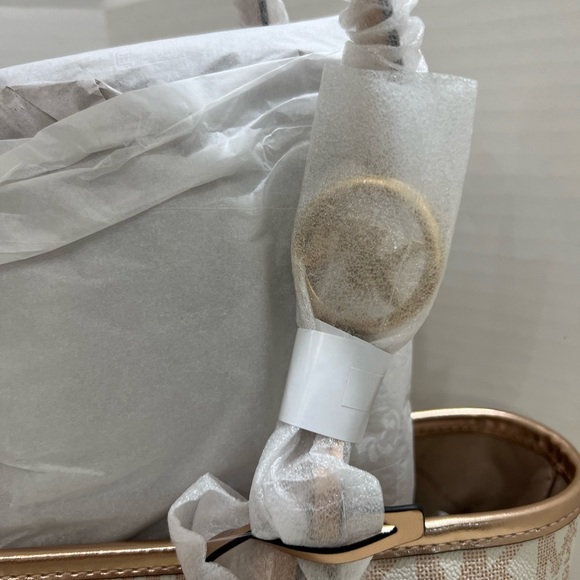 Michael Kors Cream and Gold Signature Tote - Picture 2 of 13